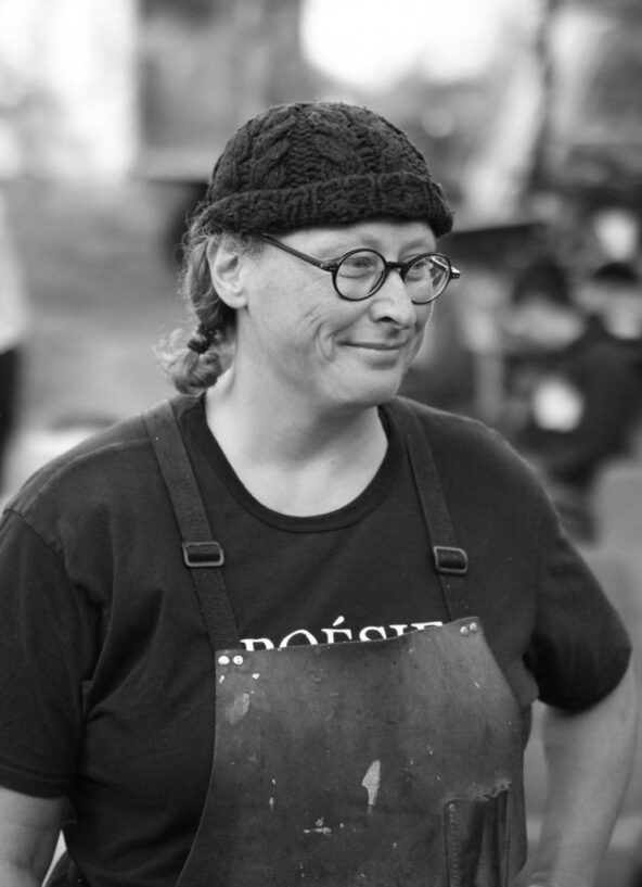 Conférence virtuelle de Johanne Roussy. Comment vivre dans une utopie? Mercredi le 1er février. Maison des métiers d'art de Québec.